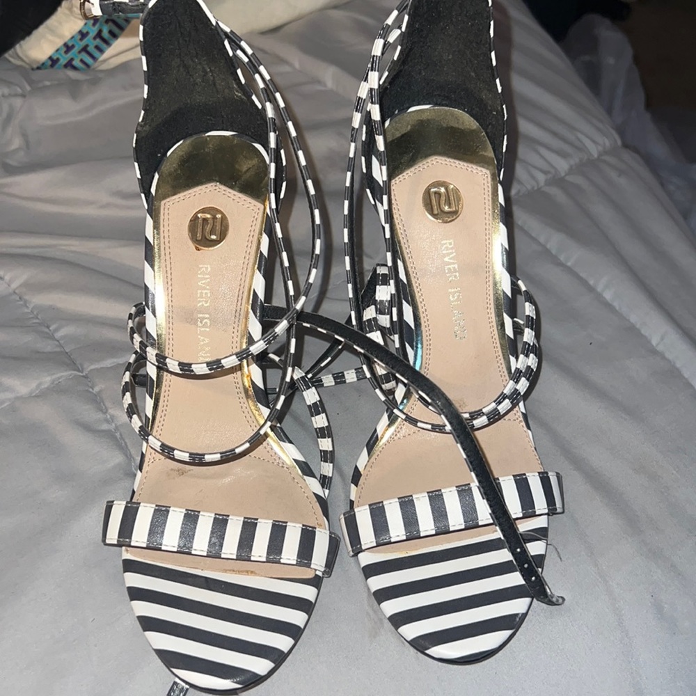 RIVER ISLAND STRAP HEELS